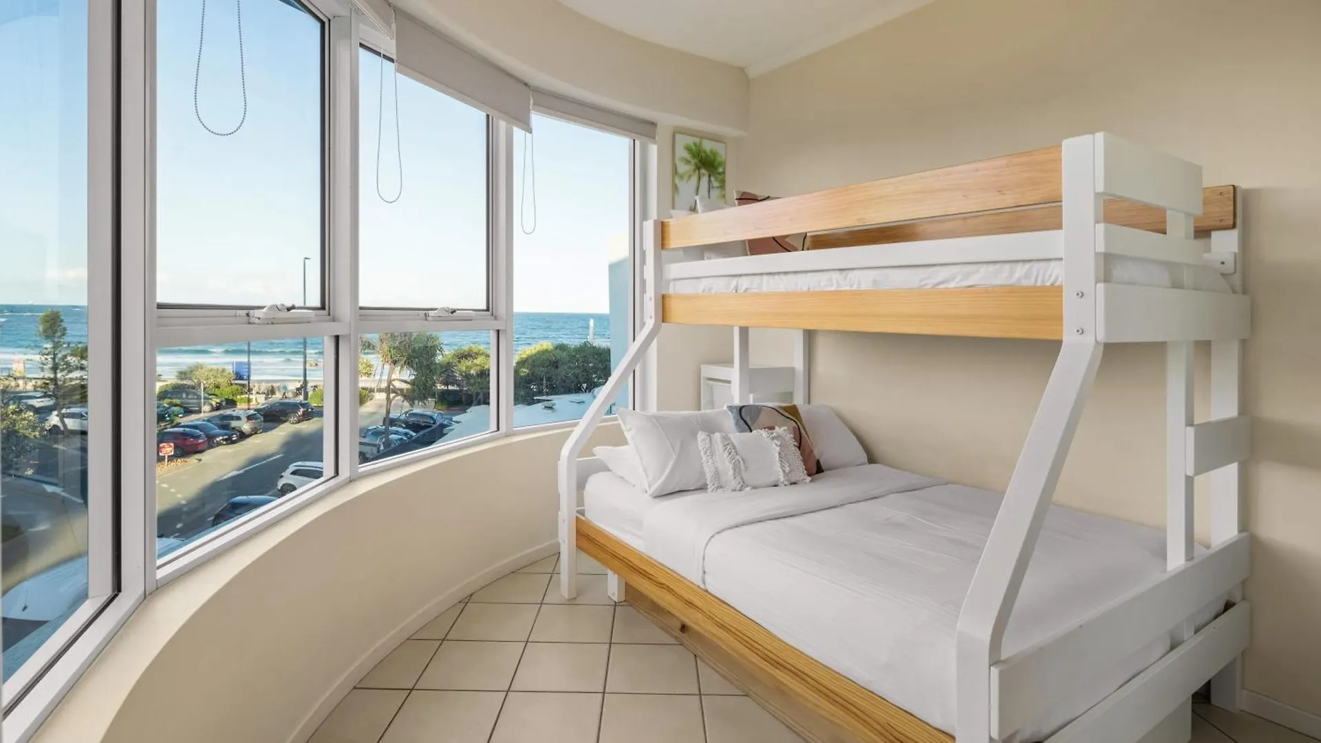 Oceanfront Views At Rolling Surf Resort Caloundra 0*,  Australien